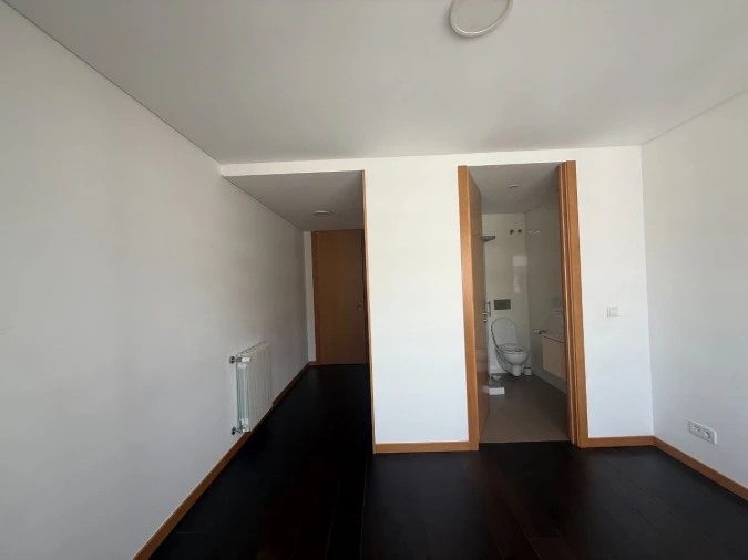 Apartamento para Arrendamento em Porto Foto 5