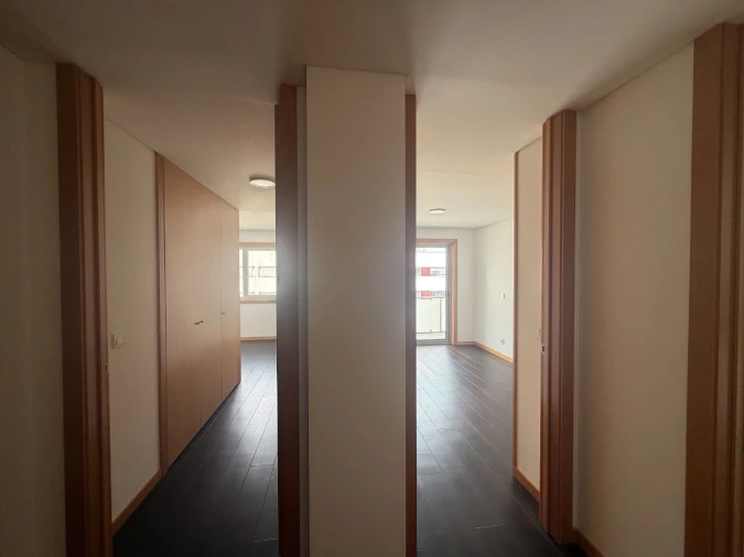 Apartamento para Arrendamento em Porto Foto 9