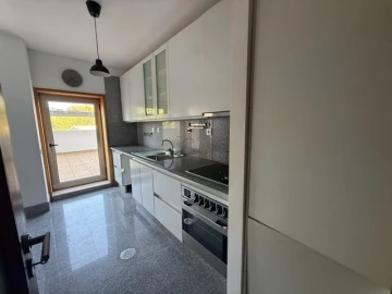 Apartamento T1 para Arrendamento em Maia