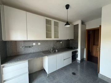 Apartamento T1 para Arrendamento em Maia