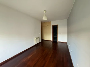 Apartamento T1 para Arrendamento em Maia