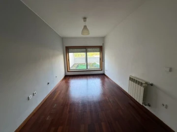 Apartamento T1 para Arrendamento em Maia