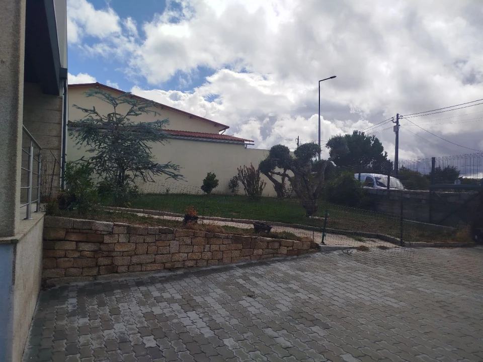 Moradia T4 para Venda em Penedono Foto 7
