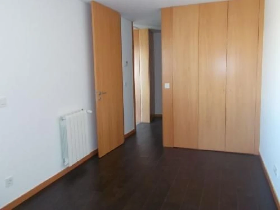 Apartamento T2 para Arrendamento em Porto Foto 1