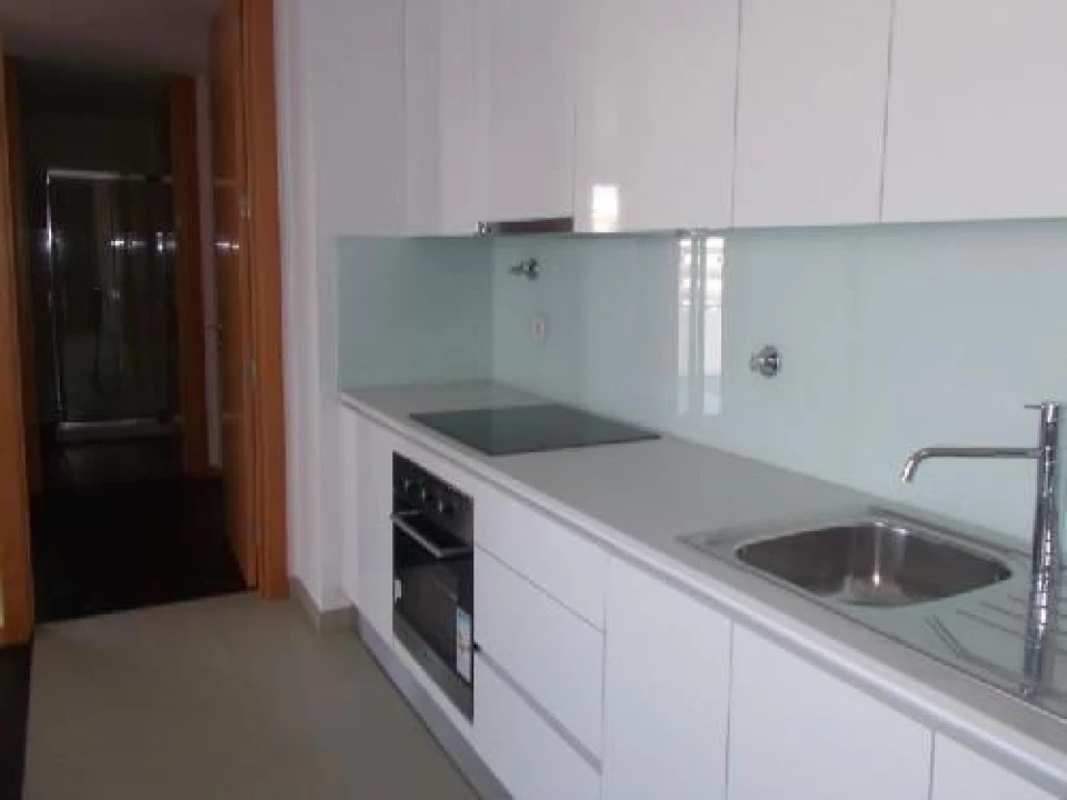 Apartamento T2 para Arrendamento em Porto Foto 2