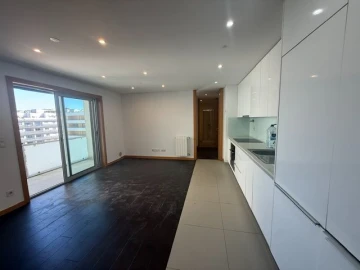 Apartamento T2 para Arrendamento em Porto