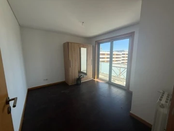 Apartamento T2 para Arrendamento em Porto