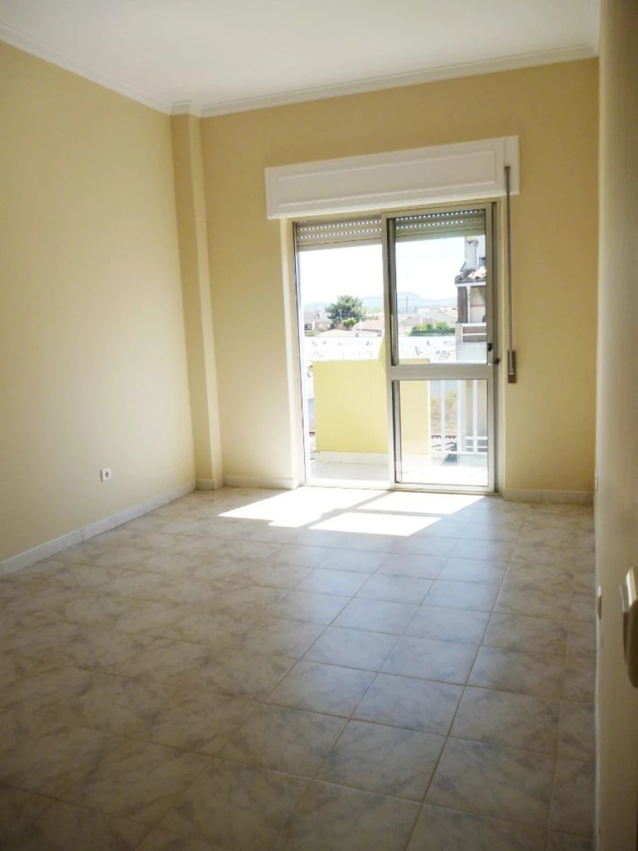 Apartamento T2 para Venda em Pinhal Novo Foto 3