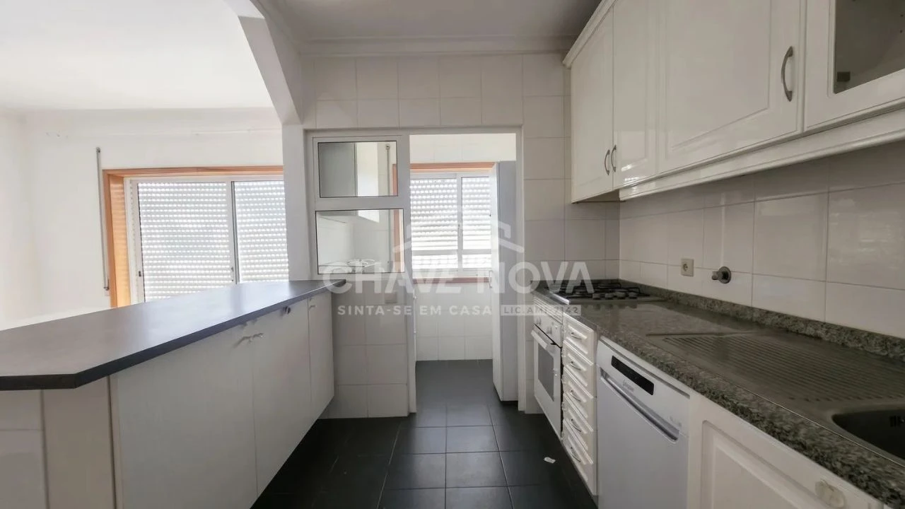 Apartamento T2 para Venda em Vila Nova de Gaia Foto 11