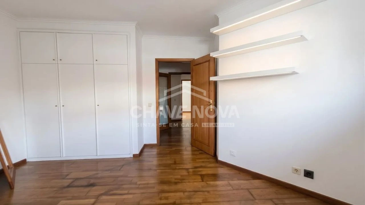 Apartamento T2 para Venda em Vila Nova de Gaia Foto 14