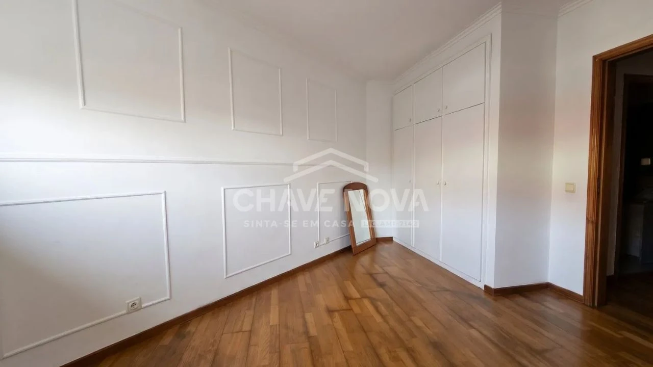 Apartamento T2 para Venda em Vila Nova de Gaia Foto 16