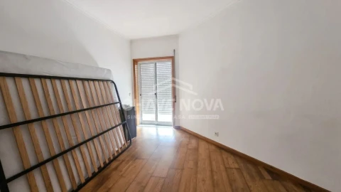 Apartamento T2 para Venda em Vila Nova de Gaia