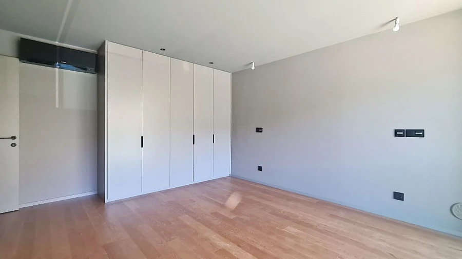 Apartamento T1 para Arrendamento em FUNCHAL Foto 11
