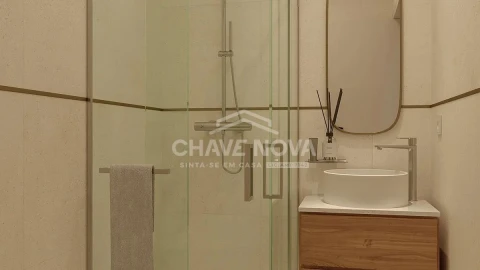 Apartamento T2 para Venda em Vila Nova de Gaia