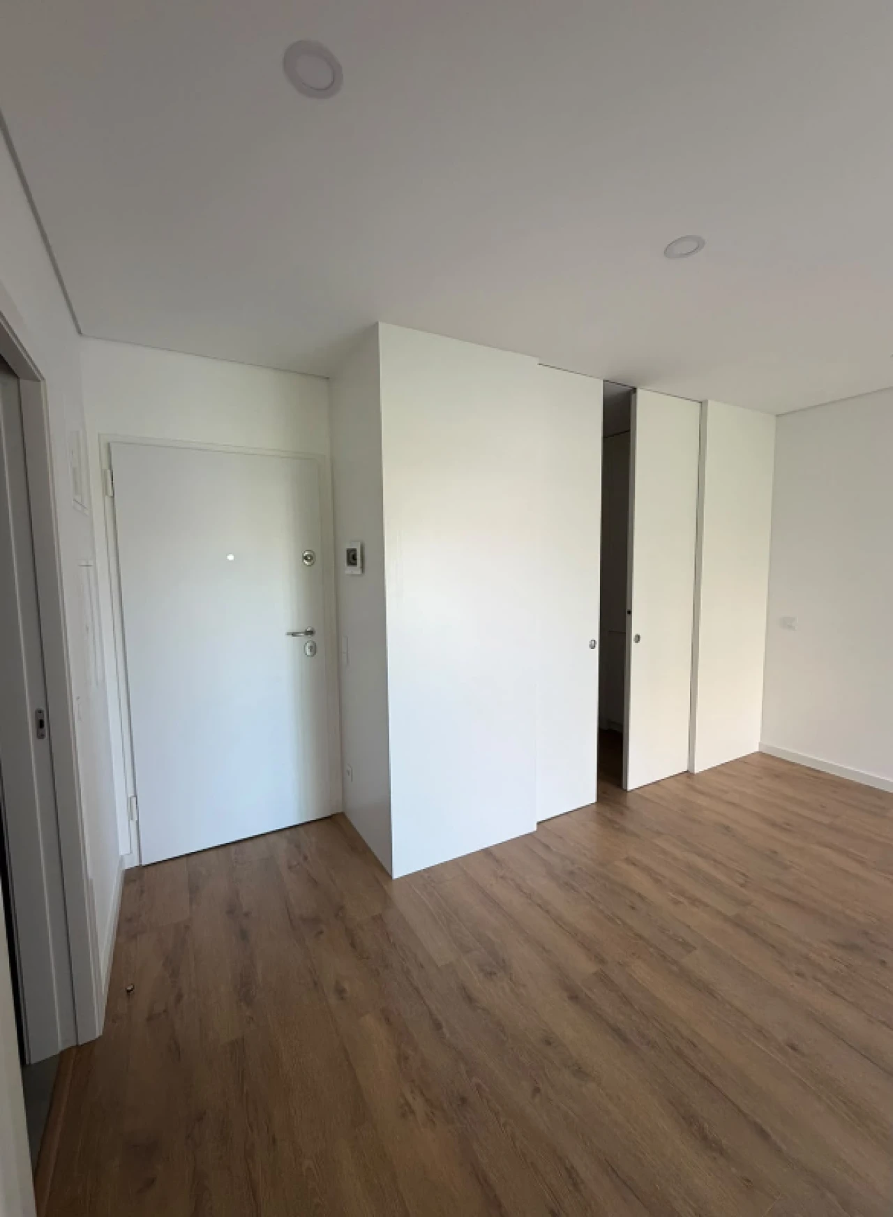 Apartamento T1 para Arrendamento em Maia Foto 11