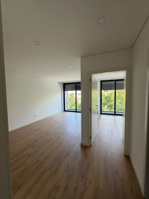 Apartamento T1 para Arrendamento em Maia