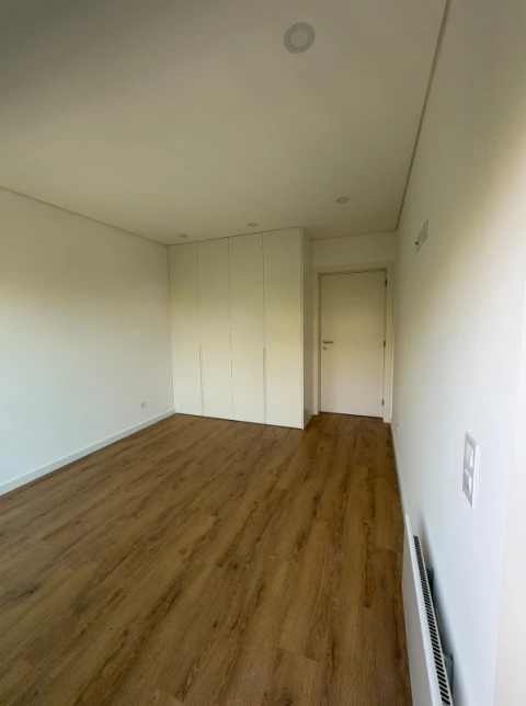 Apartamento T1 para Arrendamento em Maia