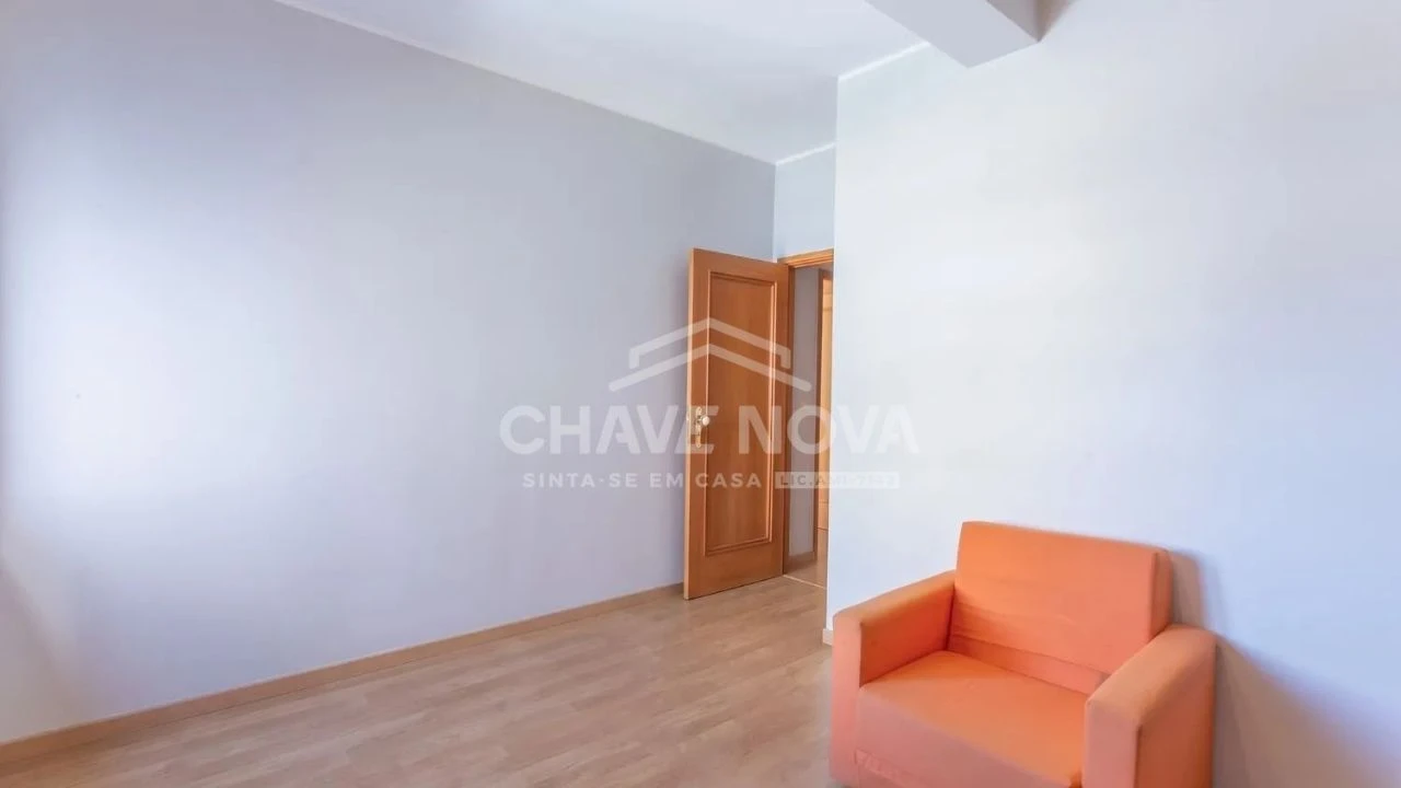 Apartamento T3 para Venda em Lourosa Foto 6