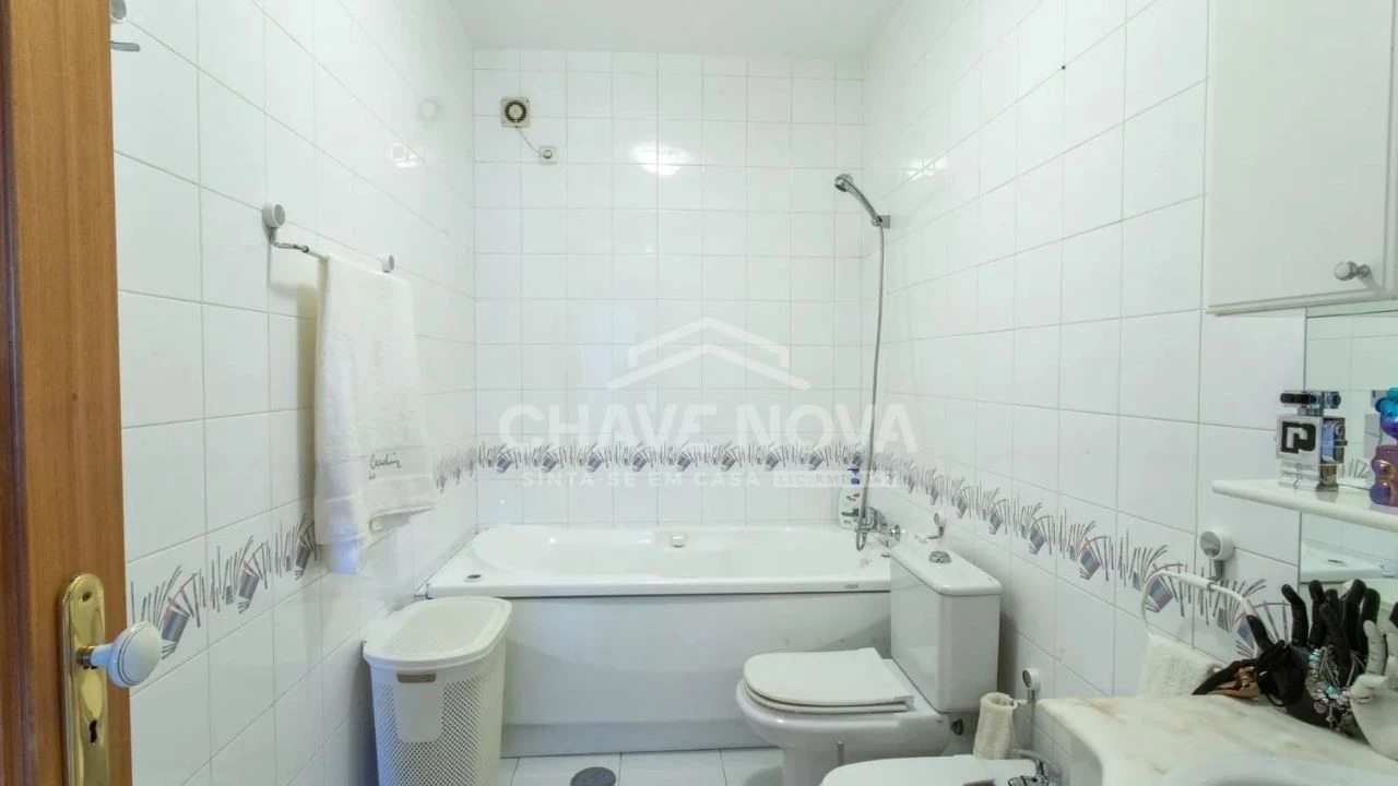 Apartamento T3 para Venda em Lourosa Foto 12