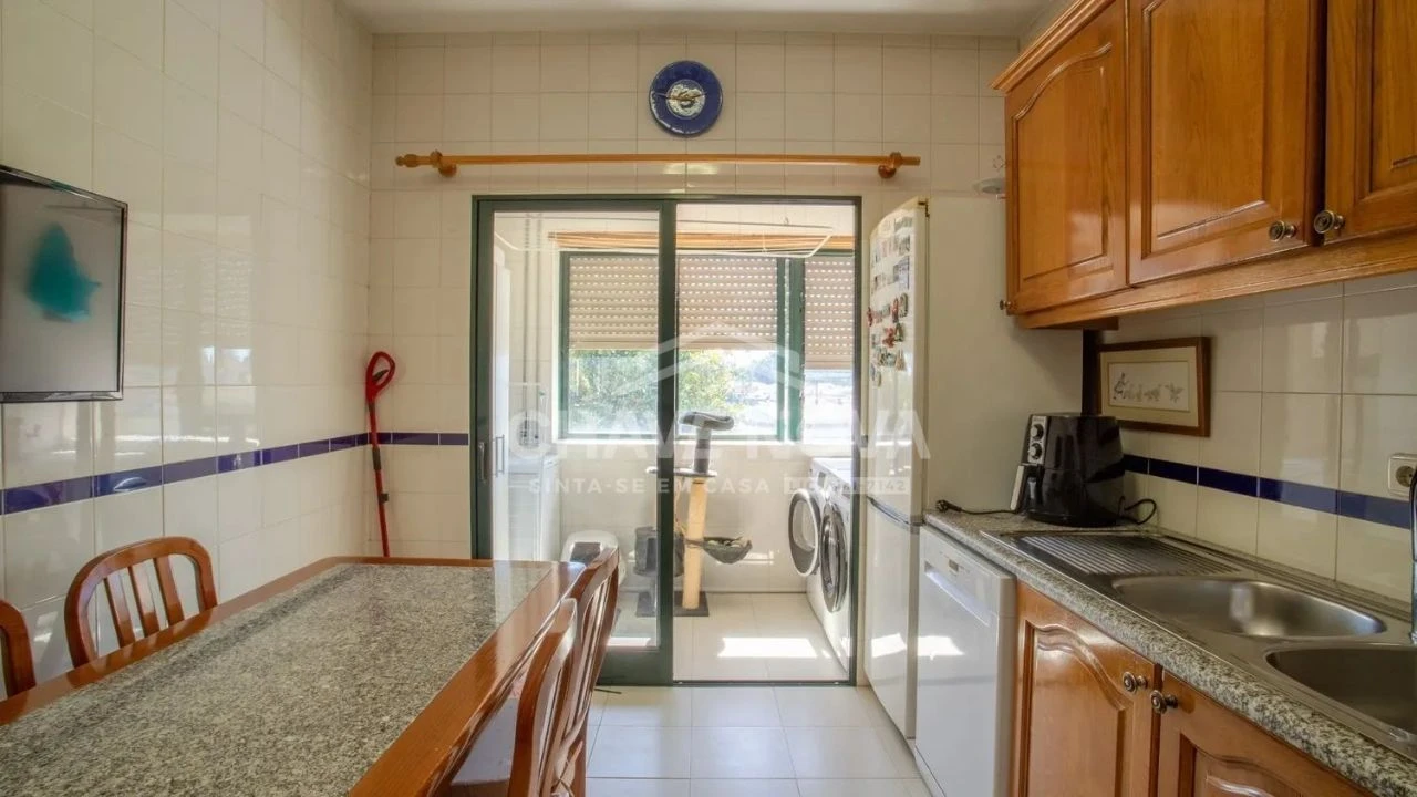 Apartamento T3 para Venda em Lourosa Foto 19