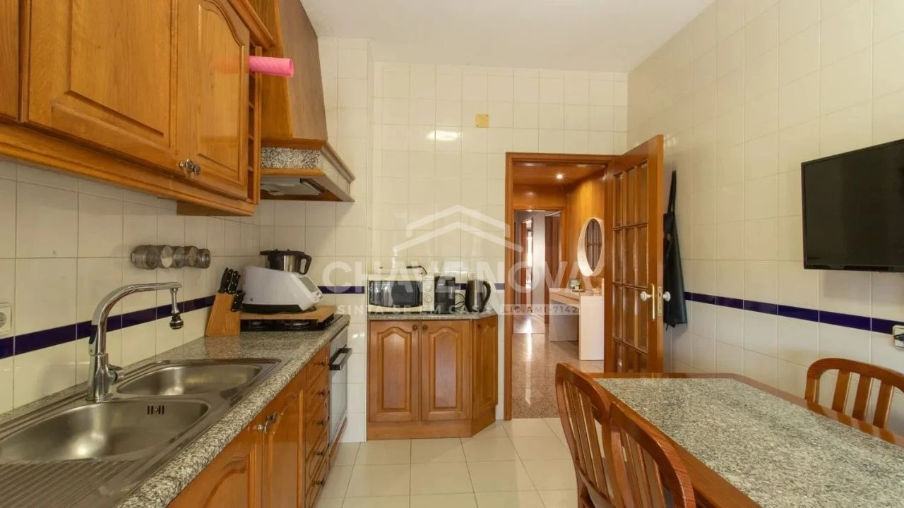 Apartamento T3 para Venda em Lourosa Foto 20
