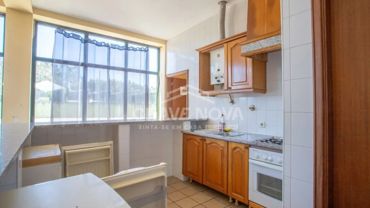 Apartamento T3 para Venda em Lourosa Foto 27