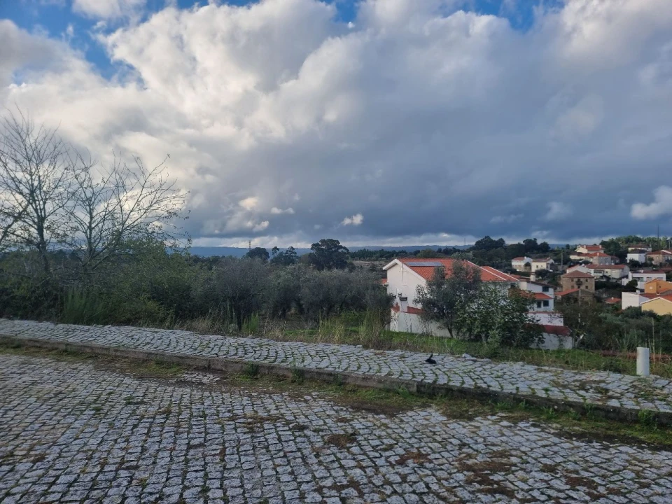 Terreno para Venda em Casas de Soeiro Foto 3