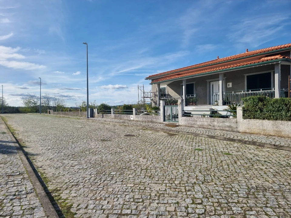 Terreno para Venda em Casas de Soeiro Foto 10