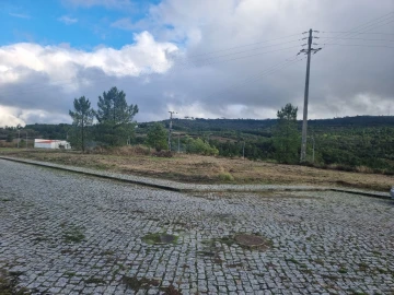 Terreno para Venda em Casas de Soeiro