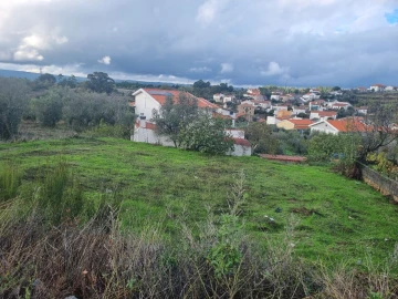 Terreno para Venda em Casas de Soeiro
