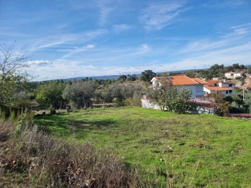 Terreno para Venda em Casas de Soeiro