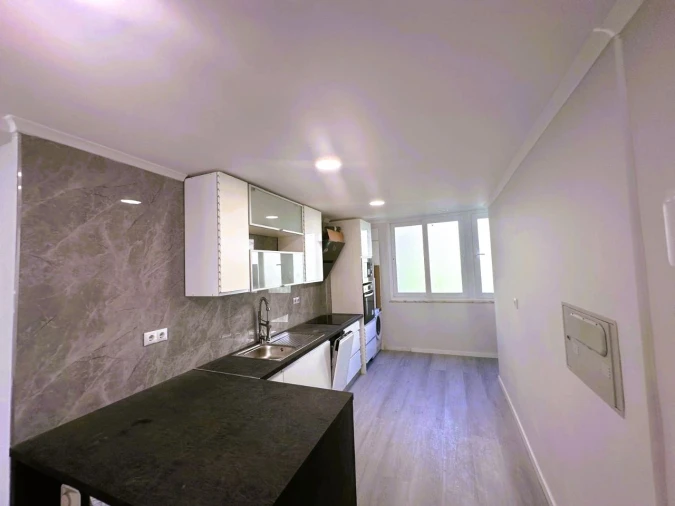 Apartamento T2 para Venda em Lisboa Foto 6