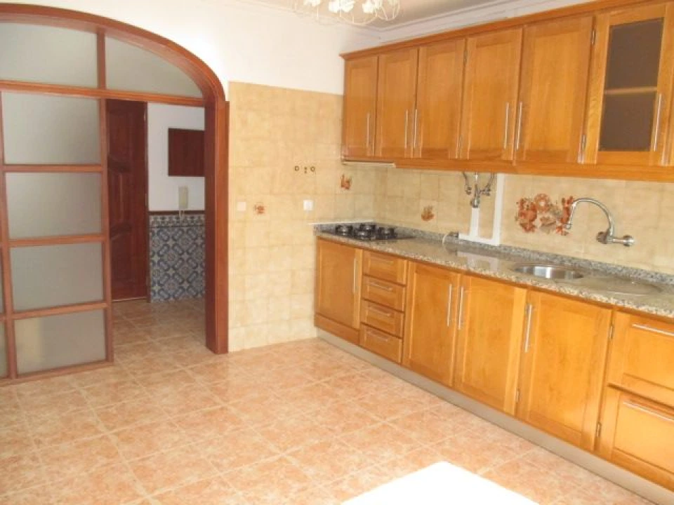 Apartamento T1 para Arrendamento em Corroios Foto 8