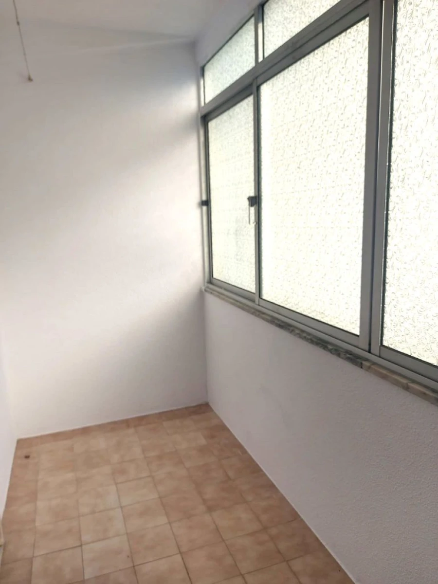 Apartamento T1 para Arrendamento em Corroios Foto 3