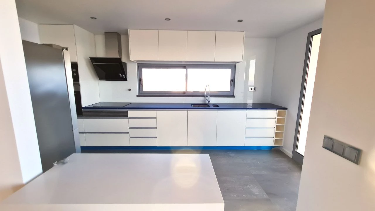 Apartamento T3 para Arrendamento em Funchal Foto 5
