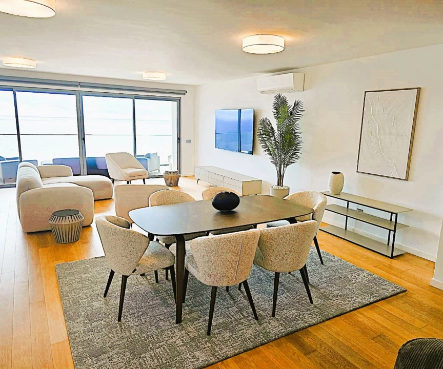 Apartamento T3 para Arrendamento em Funchal Foto 10