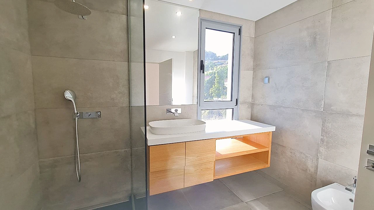 Apartamento T3 para Arrendamento em Funchal Foto 17