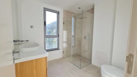Apartamento T3 para Arrendamento em Funchal