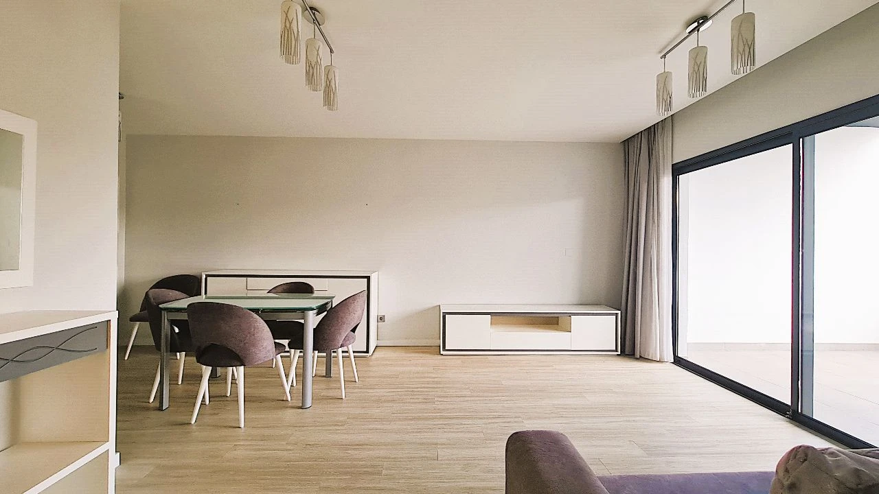 Apartamento T1 para Venda em Funchal Foto 3