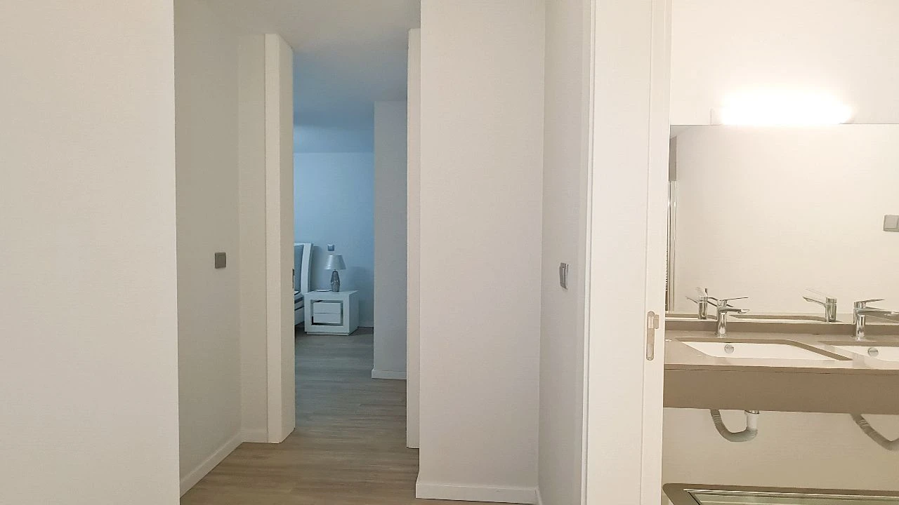 Apartamento T1 para Venda em Funchal Foto 11