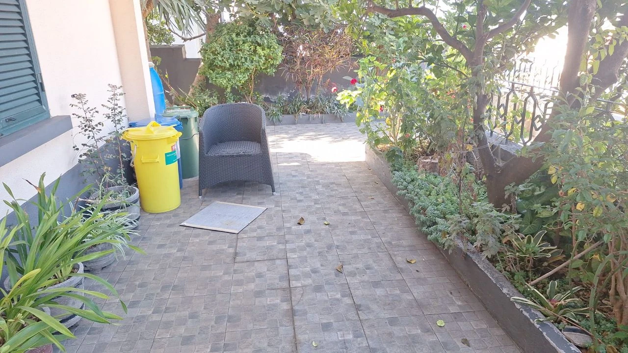 Apartamento T2 para Arrendamento em Funchal Foto 6