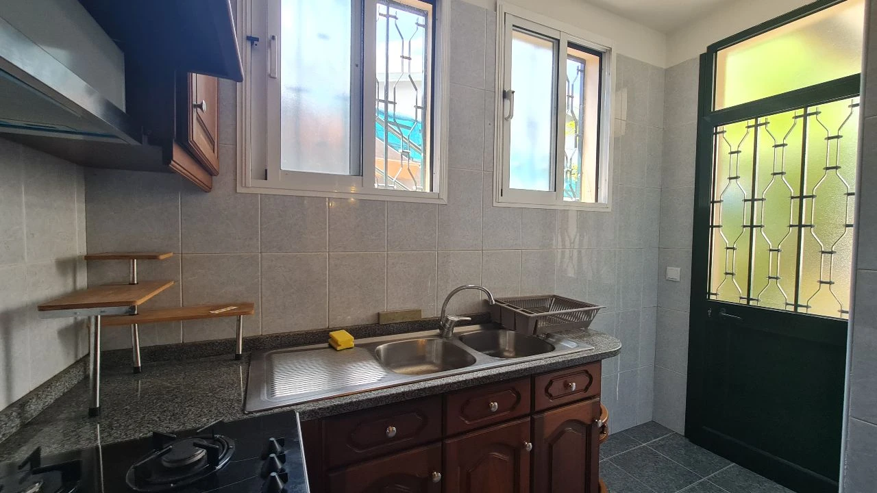 Apartamento T2 para Arrendamento em Funchal Foto 9