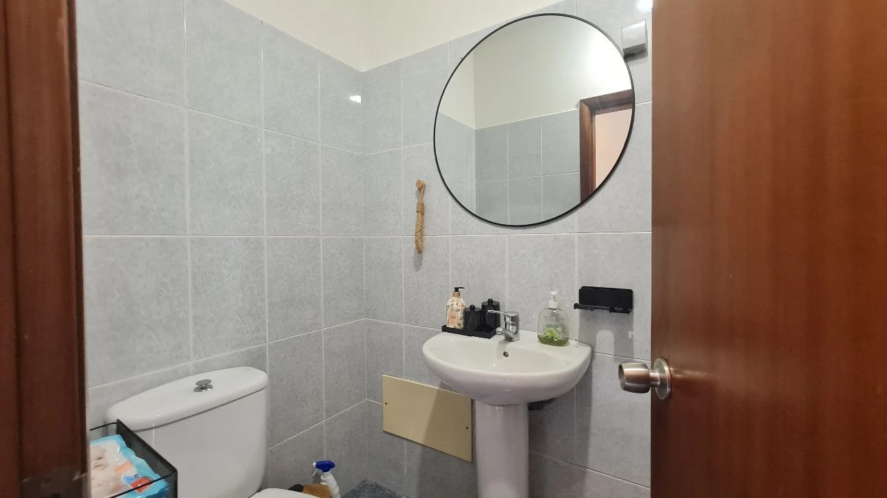 Apartamento T2 para Arrendamento em Funchal Foto 10