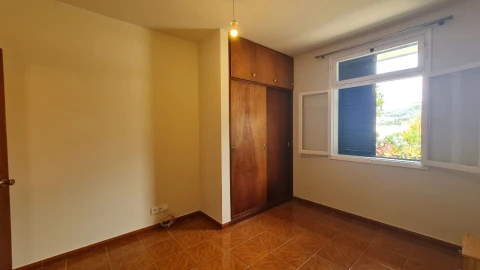 Apartamento T2 para Arrendamento em Funchal