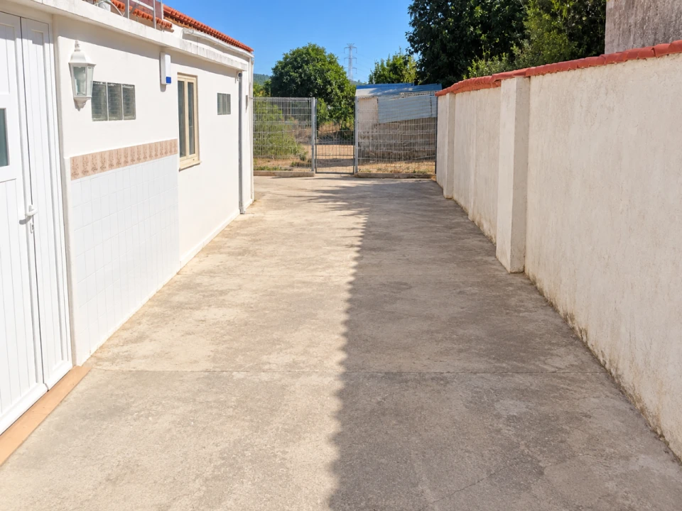 Moradia T4 para Venda em Casal Rolim Foto 6