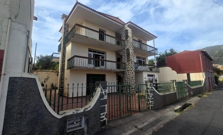 Moradia T4 para Venda em Funchal