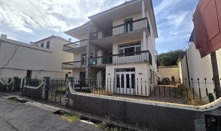 Moradia T4 para Venda em Funchal