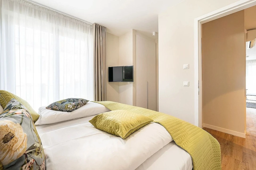 Apartamento T3 para Arrendamento em São João do Estoril Foto 9