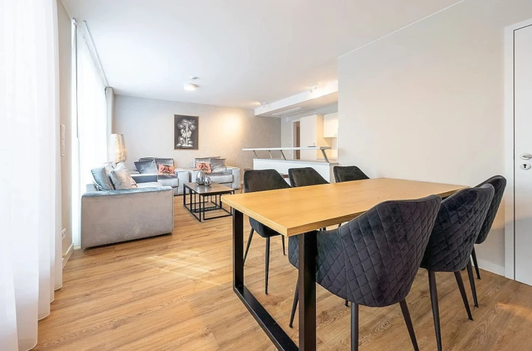 Apartamento T3 para Arrendamento em São João do Estoril Foto 7
