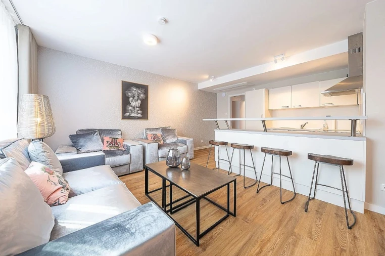 Apartamento T3 para Arrendamento em São João do Estoril Foto 13